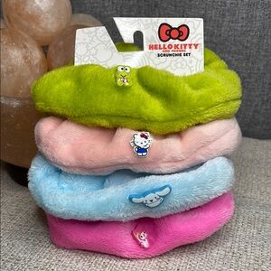 Hello kitty and friends scrunchie set